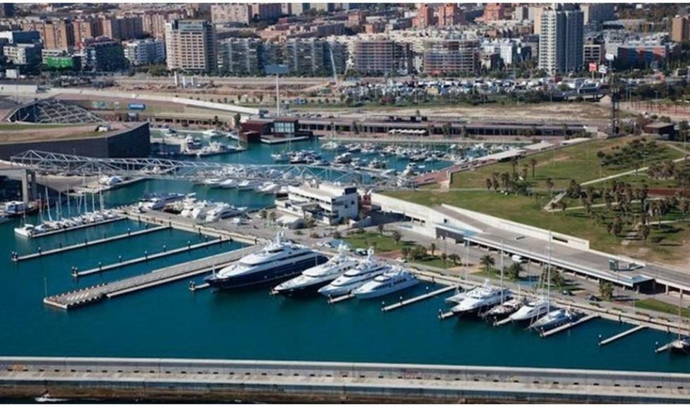 Beautiful Boat Hotel Sant Adria de Besos Exterior photo